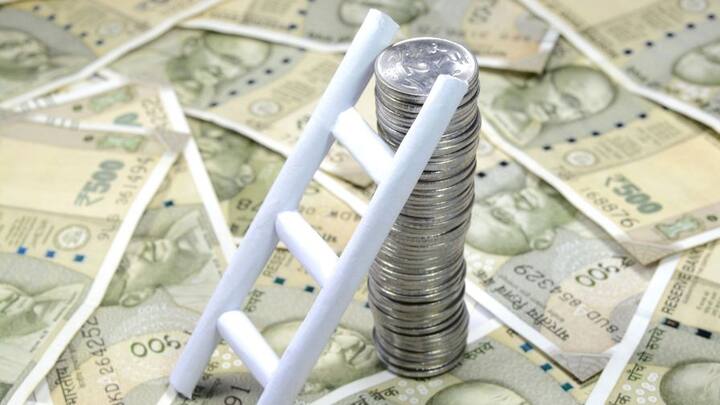 ১ বছরের এফডিতে পাবেন ৬.৯০ শতাংশ সুদ, ৩ বছরের এফডি করালে পাবেন ৭.১০ শতাংশ সুদ। ছবি- পিটিআই