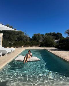 Sharmin Segal Enjoys Vacation In Italy, Shares Pics: 'Ek Baar Break Lijiye, Ice Cream Kha Lijiye'