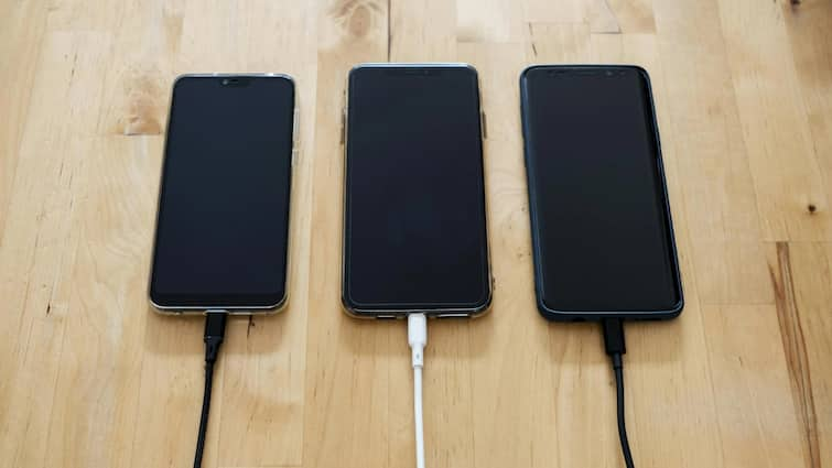 India To Adopt Common Charger Law For Smartphones And Tablets By Mid-2025