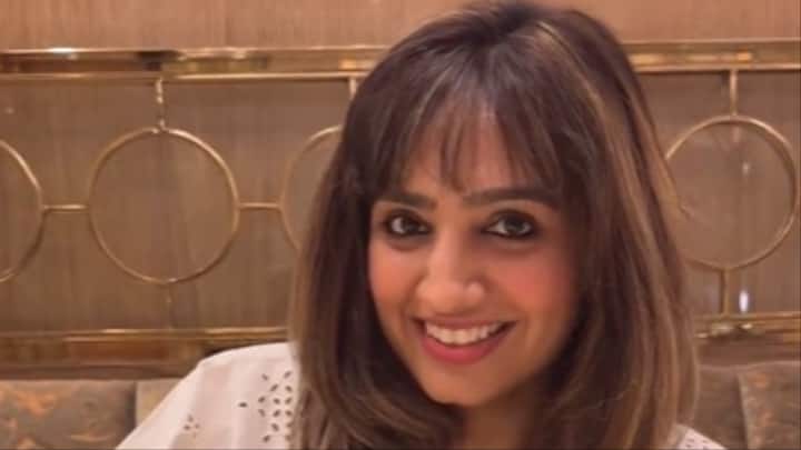 एसजीपीसी के महासचिव गुरचरण सिंह ग्रेवाल ने सोमवार को अर्चना मकवाना से पुलिस जांच में शामिल होने को कहा था. मीडिया की तरफ से पूछे गए सवाल कि अर्चना मकवाना ने आरोप लगाया है कि घटना के बाद उन्हें जान का खतरा है, इसका जवाब देते हुए ग्रेवाल ने कहा कि सिख धर्म हमेशा महिलाओं का सम्मान करता है.