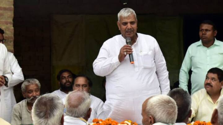 संसद भवन में शपथ ग्रहण के बाद दिए इस नारे के बाद हरेंद्र मलिक ने चरण सिंह की विरासत पर दावेदारी पेश कर दी है. उन्होंने खुद को पूर्व प्रधानमंत्री चौधरी चरण सिंह का सच्चा सिपाही बताया. हरेंद्र मलिक ने हमेशा कहा है कि चौधरी चरण सिंह की विरासत को आगे बढ़ने वाला दल आरएलडी नहीं है.