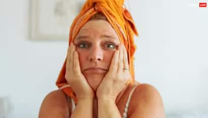 Skin Care Tips: ਹਰ ਕੁੜੀ ਆਪਣੇ ਚਿਹਰੇ ਨੂੰ ਬੇਦਾਗ ਅਤੇ ਸੋਹਣਾ ਬਣਾਉਣਾ ਚਾਹੁੰਦੀ ਹੈ, ਪਰ ਕਈ ਲੋਕ ਡ੍ਰਾਈ ਸਕਿਨ ਨੂੰ ਲੈਕੇ ਪਰੇਸ਼ਾਨ ਰਹਿੰਦੇ ਹਨ, ਅਜਿਹੇ ਵਿੱਚ ਤੁਸੀਂ ਆਹ ਤਰੀਕੇ ਅਪਣਾ ਸਕਦੇ ਹੋ।