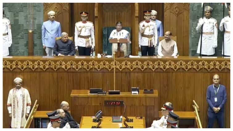 President Address Joint Parliament Session President started his address in Parliament opposition create ruckus राष्ट्रपति ने संसद में जब शुरू किया अभिभाषण तो क्यों विपक्ष करने लगा हंगामा