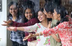 Weather Update Kolkata: কাল থেকেই বৃষ্টিতে ভিজবে কলকাতা? স্বস্তি দিয়ে অবশেষে বঙ্গে বর্ষার আগমন