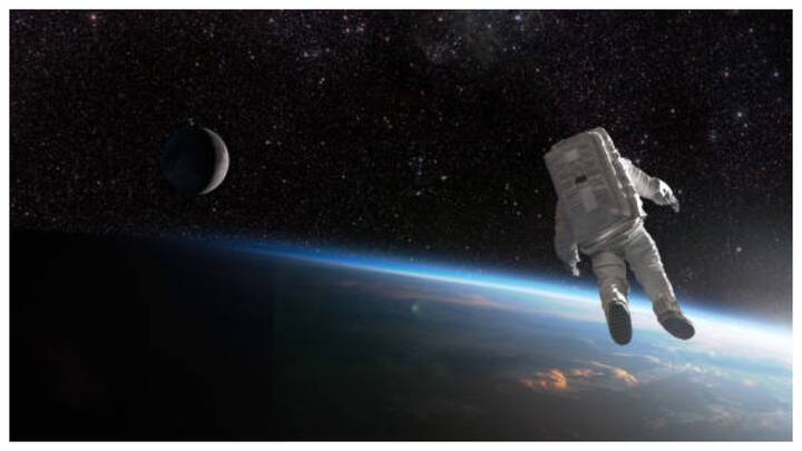 अगर चंद्रमा पर किसी की मौत हो जाती है तो उसका कुछ शव आने में कुछ समय लग सकता है. ऐसे हालात के लिए विस्तृत प्रोटोकॉल निर्धारित किए हुए हैं.