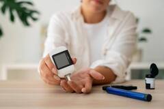 सिर्फ मीठा खाने से ही नहीं इस आदत की वजह से भी बढ़ रहा डायबिटीज का खतरा, आज ही संभल जाएं