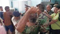 आरा में अस्पताल के सुरक्षाकर्मियों ने पुलिस को पीटा, आंख के नीचे से निकलने लगा खून, SP ने लिया एक्शन