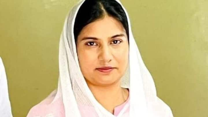 Iqra Choudhary On Owaisi Statement: सांसद असदुद्दीन ओवैसी ने अपनी शपथ ग्रहण के बाद जय फिलिस्तीन के नारे के बाद सपा की युवा सांसद इकरा चौधरी ने कहा कि इस तरह की ओथ सेरेमनी हमने पहले कभी नहीं देखी थी.