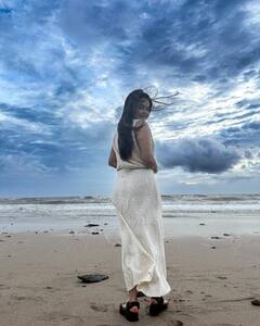 शादी के दो साल बाद मां बनने वाली हैं ‘गोपी बहू’!  लेटेस्ट तस्वीरों में दिखा बेबी बंप, फैंस बोले - 'क्या आप प्रेग्नेंट हो ? '