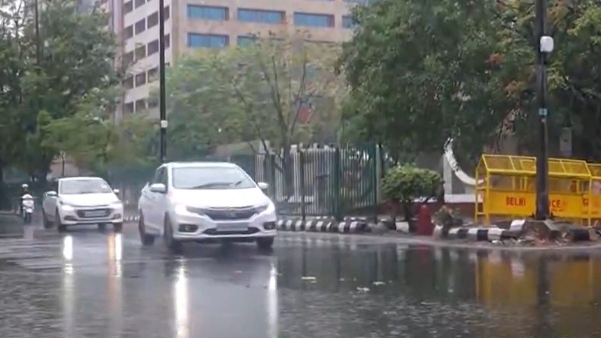 Weather Update: IMD Forecasts Heavy To Very Heavy Rainfall In Delhi Over Weekend