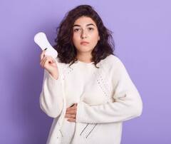 Beauty Tips: ਪੀਰੀਅਡਸ ਦੌਰਾਨ ਤੁਹਾਡੇ ਚਿਹਰੇ 'ਤੇ ਵੀ ਹੁੰਦੇ ਪਿੰਪਲਸ, ਤਾਂ ਇਸ ਤਰੀਕੇ ਨਾਲ ਪਾਓ ਛੁਟਕਾਰਾ