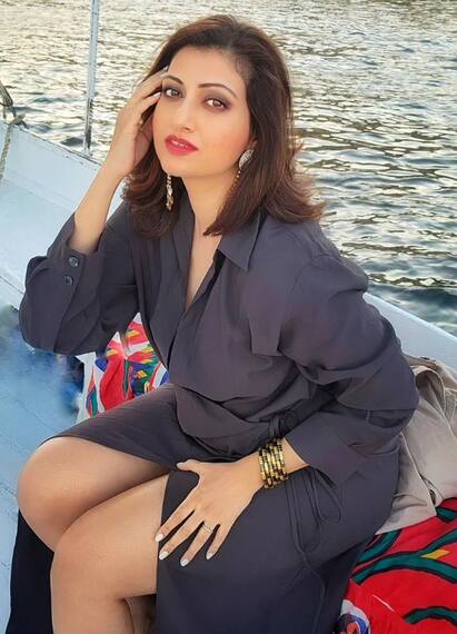 हिना खान से पहले इन अभिनेत्रियों ने झेला ब्रेस्ट कैंसर का दर्द, मौत को मात देकर अब जी रहीं खुशहाल जिंदगी हिना खान से पहले इन अभिनेत्रियों ने झेला ब्रेस्ट कैंसर का दर्द, मौत को मात देकर अब जी रहीं खुशहाल जिंदगी