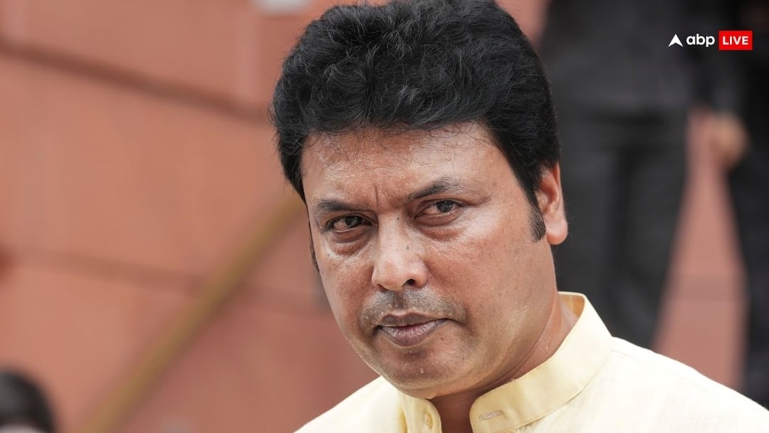 West Bengal: 'बंगाल में 6 हजार बीजेपी कार्यकर्ता अपने घर नहीं जा पा रहे', बिप्लब देब ने ममता सरकार को लिया आड़े हाथ West Bengal BJP MP Biplab Kumar Deb Attack On Mamata Banerjee says 6 thousand BJP workers are not able to go home Claim Jangal Raj West Bengal: 'बंगाल में 6 हजार बीजेपी कार्यकर्ता अपने घर नहीं जा पा रहे', बिप्लब देब ने ममता सरकार को लिया आड़े हाथ