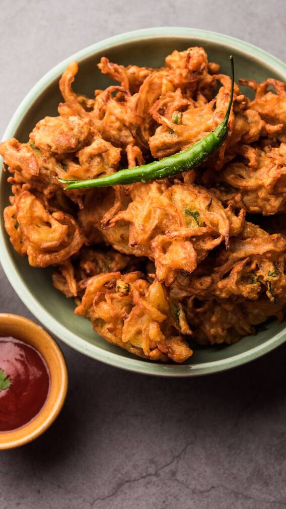 ఈ వర్షానికి వేడి వేడి ఉల్లిపకోడి తింటే ఉంటాది.. సింపుల్, టేస్టీ రెసిపీ ఇదే