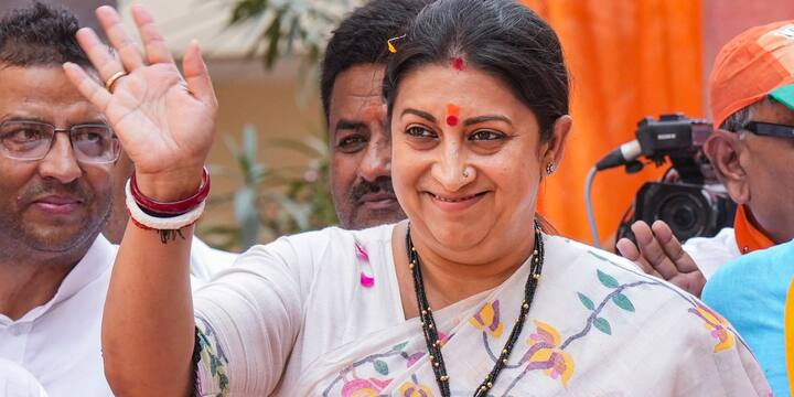 पूर्व केंद्रीय मंत्री समृति ईरानी की बात करें तो लोकसभा चुनाव 2024 में अमेठी सीट से हारने के बाद उन्हें कैबिनेट में कोई पद नहीं मिला है और अब पूर्व सांसद के तौर पर उन्हें पेंशन मिलेगी.