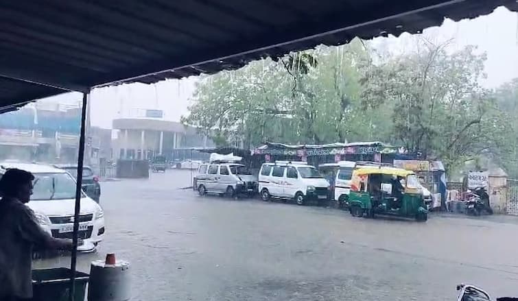 Heavy Rain in Bhavnagar District  Bhavnagar Rain: ભાવનગર જિલ્લામાં મેઘમહેર યથાવત. ગારિયાધારમાં મન મૂકીને વરસ્યા મેઘરાજા 