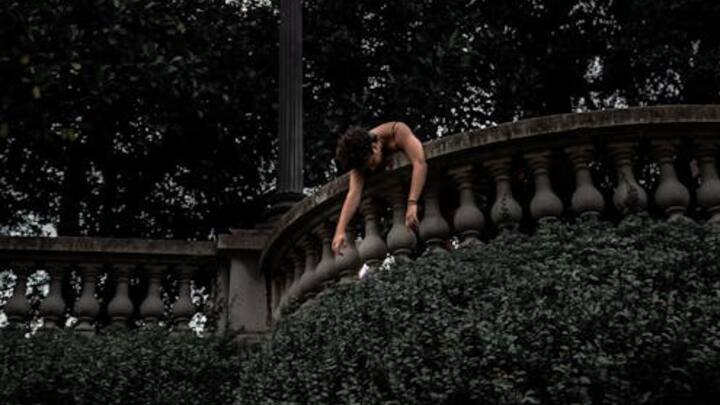 पाकिस्तान ने दुनियाभर से कर्ज लिया हुआ है. पाकिस्तान की आर्थिक स्थिति के बारे में हर देश जानता है, लेकिन क्या आप जानते हैं कि पाकिस्तान में हर साल कितने लोग आत्महत्या करते हैं?