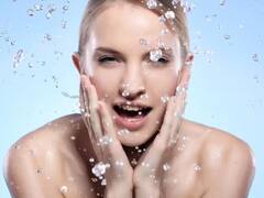 Beauty Tips: ਚਿਹਰੇ ਲਈ ਫਾਇਦੇਮੰਦ ਹੈ ਬਰਫ ਦਾ ਪਾਣੀ, ਇਸ ਦੇ ਫਾਇਦੇ  ਕਰ ਦੇਣਗੇ ਹੈਰਾਨ