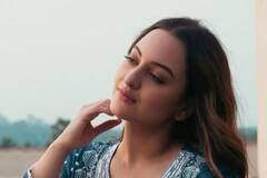 Beauty Tips: सोनाक्षी सिन्हा की तरह खूबसूरत दिखने के लिए इस चीज का करें इस्तेमाल, चमकदार बनेगा आपका चेहरा