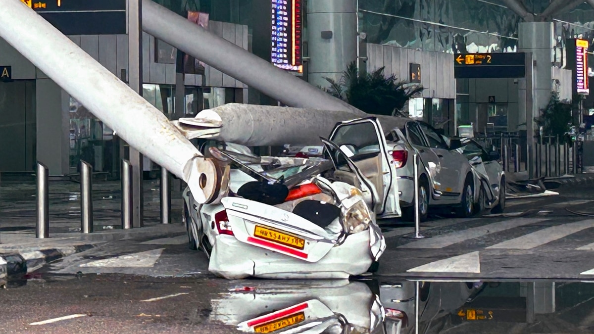 Delhi Airport T-1 Roof Collapse: 24/7 War Room To Process Refunds, Airports To Undergo Thorough Inspection — Updates