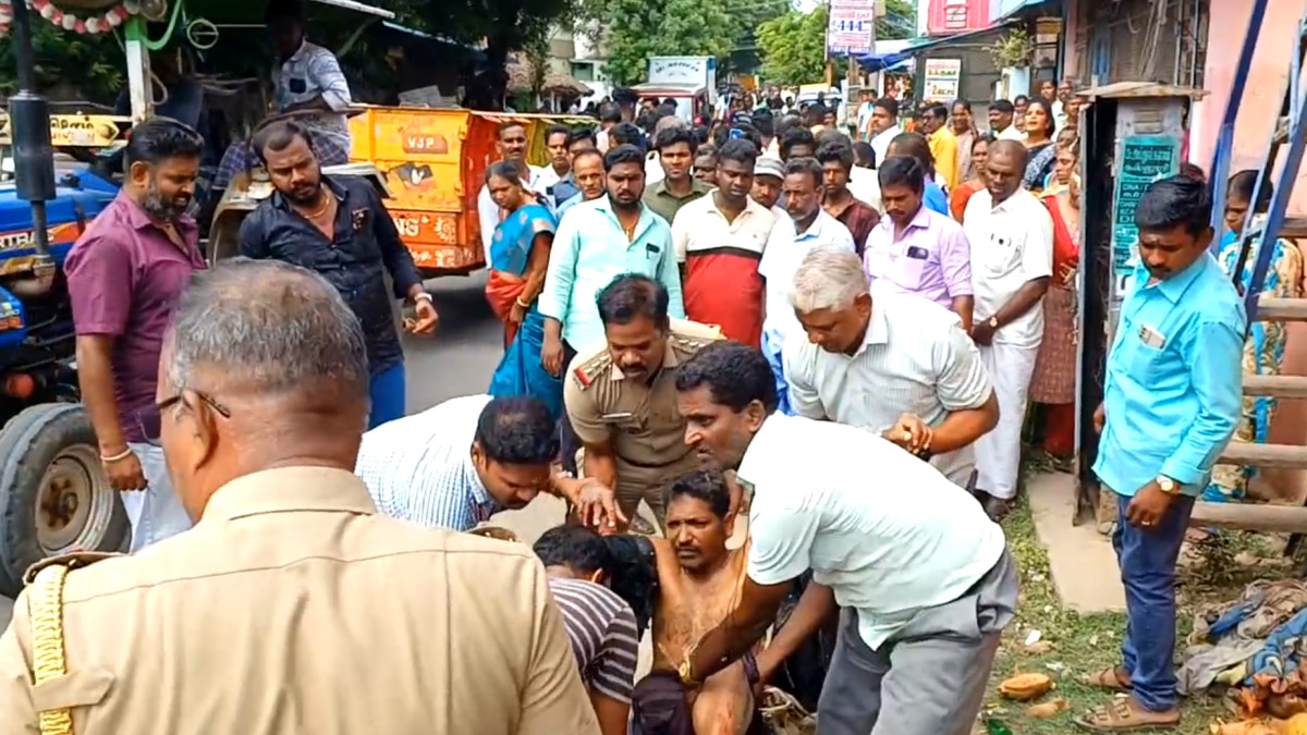 பட்டப்பகலில் சகோதரர்கள் 3 பேருக்கு  அரிவாள் வெட்டு - சீர்காழியில் கொடூர சம்பவம்