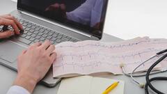 Heart Attack: इस एक टेस्ट से लग जाएगा आप दिल के मरीज हैं या नहीं, आज ही करवा लें