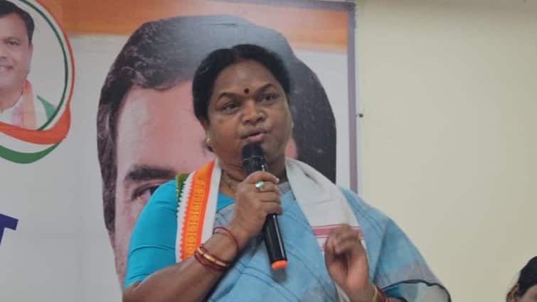 Congress MP Phulo Devi Netam fainted in Rajya Sabha rushed to RML hospital Phulo Devi Netam Health: राज्यसभा सांसद फूलो देवी नेताम बेहोश होकर गिरीं, कांग्रेस नेता बोले- डेंगू से रिकवर कर रही हैं