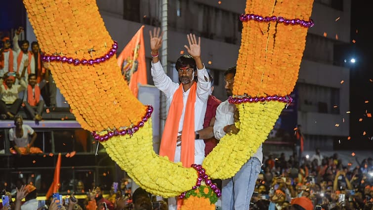 Manoj Jarange Shantata Rally 6th to 13th July 2024 Starts From Hingoli Today for Maratha reservation awareness Maharashtra Marathi News Manoj Jarange Shantata Rally: मनोज जरांगे यांची आजपासून शांतता रॅली; मराठा आरक्षण जनजागृतीसाठी 13 जुलैपर्यंत रॅली काढणार