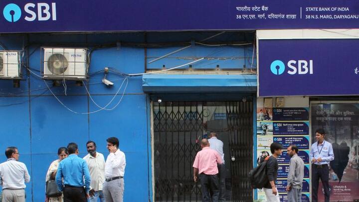 হোম লোন বা বিজনেস লোনের মত পার্সোনাল লোনে কোনও কো-ল্যাটারাল লাগে না। এটা একটা বড় সুবিধে।