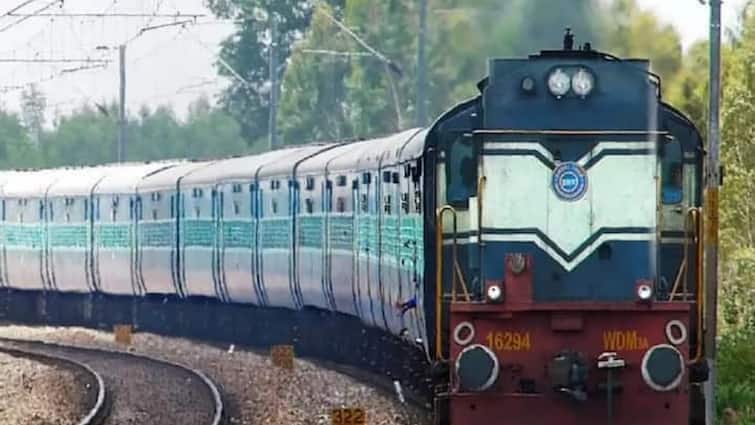 Gorakhpur News North Eastern Railway is running special train Rescheduled one train ann यात्रियों की सुविधा के लिए पूर्वोत्‍तर रेलवे चला रहा स्पेशल रेल, ये ट्रेन निरस्त, एक को किया रि-शेड्यूल