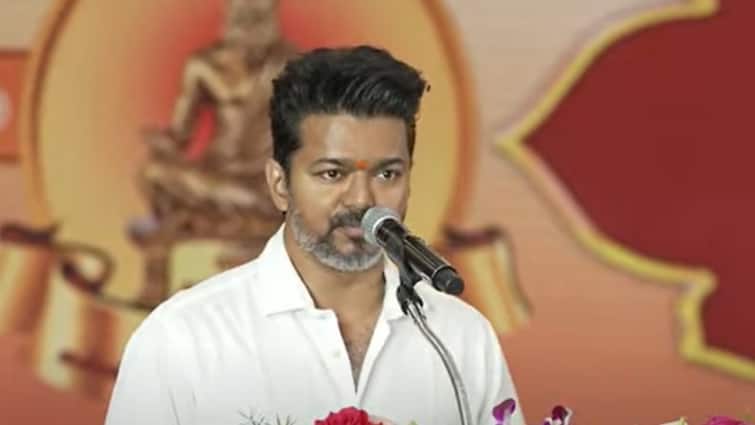 Vijay Thalapathy Felicitates Class 10, 12 Toppers In Chennai 'Tamil Nadu Is In Need Of Good Leaders': Actor-Turned-Politician 'Tamil Nadu Is In Need Of Good Leaders': Actor-Turned-Politician Vijay Felicitates Class 10, 12 Toppers In Chennai