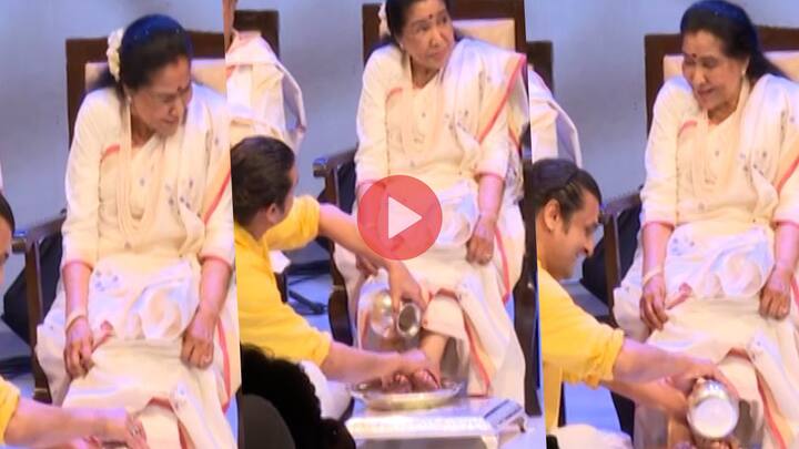 Sonu Nigam Wash Asha Bhosale Feet : सोनू निगम यांने गुलाबजलने धुतले आशाताईंचे पाय