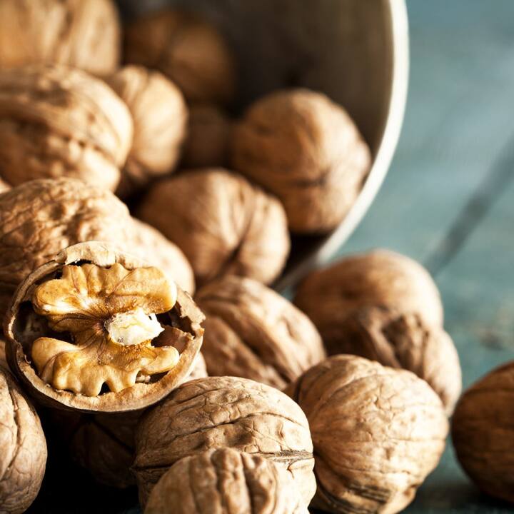 Walnuts, which are rich in omega-3 fatty acids, are very beneficial for the brain. Eating walnuts in summer improves brain functioning and keeps the body cool.