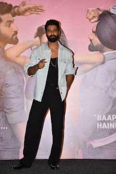 Bad Newz Trailer Launch Event: डेशिंग लुक में पहुंचे विक्की कौशल, ब्लैक शॉर्ट ड्रेस में तृप्ति डिमरी का दिखा गॉर्जियस अवतार