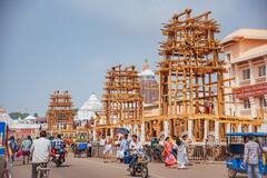 Ratha Yatra 2024: সেজে উঠছে জগন্নাথদেব-বলরাম-সুভদ্রার রথ, রথযাত্রার আগে কেমন সেই ছবি?