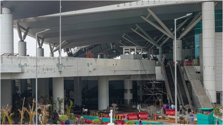 delhi airport roof collapsed incident an eyewitness account Delhi Airport Accident: मदद के लिए चिल्लाने लगे लोग, चश्मदीद ने बताया आंखों देखा हाल