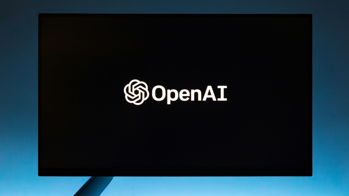 OpenAI presenta una nueva herramienta, CriticGPT, para encontrar errores en el código generado por IA: informe