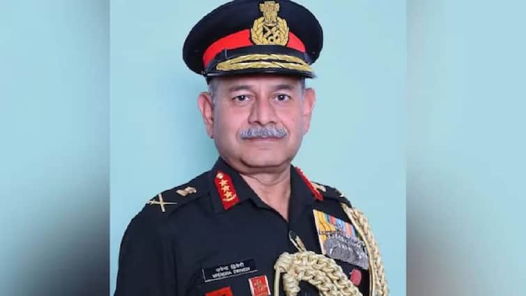 Lt General Upendra Dwivedi Profile New Chief of the Army Staff from General Manoj C Pande Tomorrow புதிய ராணுவ தளபதியாக நாளை பொறுப்பேற்கும் உபேந்திரா திவேதி.. யார் இவர்?