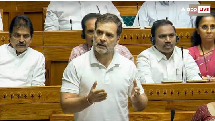 राहुल गांधी ने संसद में दिखाई भगवान शंकर की फोटो, स्पीकर ने रोकते हुए सामने कर दी नियमों की कित