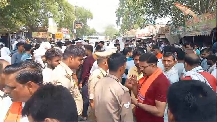 Bajrang Dal surrounded police office ADCP took charge know whole matter ann Kanpur News: बजरंग दल ने पुलिस कार्यालय का किया घेराव, एडीसीपी ने संभाला मोर्चा, जानिए क्या है पूरा मामला