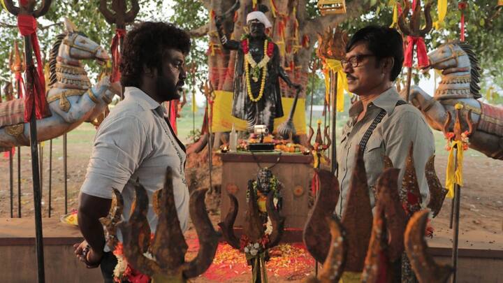 பாக்கியராஜ் கண்ணன் இயக்கும் பென்ஸ் படத்தில் கதாநாயகனாக நடித்து வருகிறார் ராகவா லாரன்ஸ். இப்படத்தில் பஹத் பாசில் மற்றும் எஸ் ஜே சூர்யா முக்கியமான கதாபாத்திரத்தில் நடிக்க உள்ளதாக தகவல் பரவி வருகிறது.