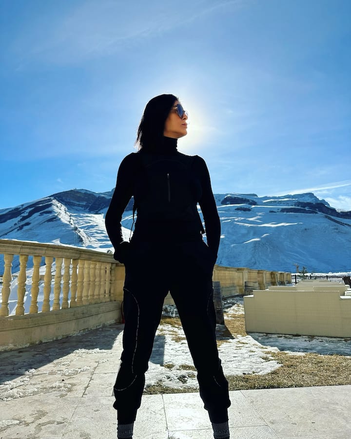 या मालिकेत तिने ट्रान्सजेंडर कार्यकर्त्या गौरी सावंतची भूमिका साकारली होती, जी प्रेक्षकांना खूप आवडली होती.