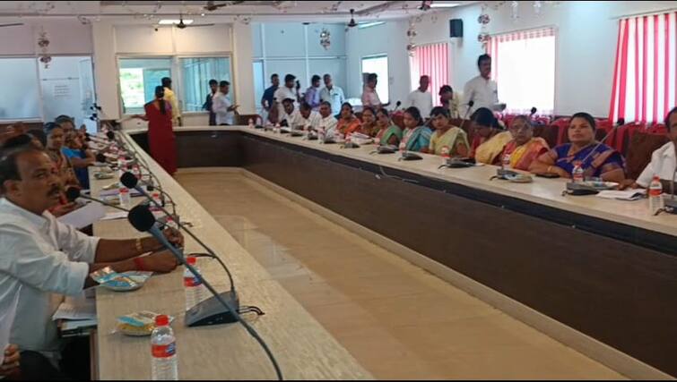 Dharmapuri Rs 40 crore new bus stand municipal councilors accepted - TNN தர்மபுரிக்கு ரூ.40 கோடியில் புதிய பஸ் நிலையம் - ஓகே சொன்ன நகராட்சி கவுன்சிலர்கள்