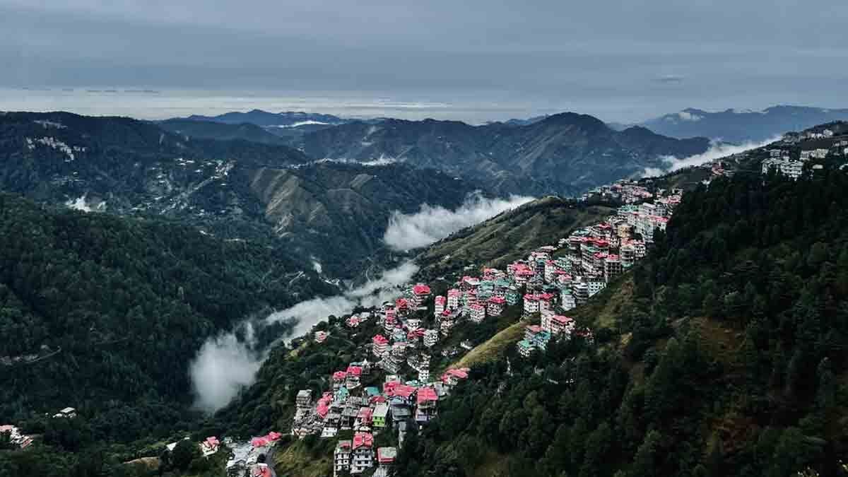 Travel : ही गुलाबी हवा..! पावसातील निसर्गसौंदर्य अन् जोडीदाराची साथ, भारतीय रेल्वेचे सर्वात स्वस्त हनिमून टूर पॅकेज माहित आहेत?