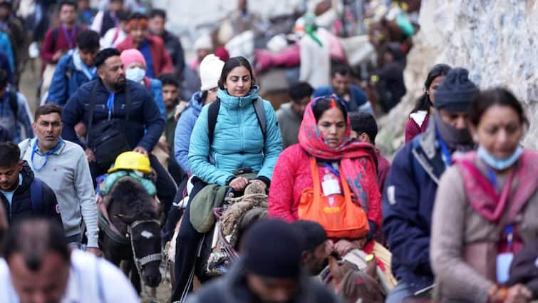 Amarnath yatra 2024 first day on 29 June ten thousand pilgrims visited Baba Barfani ann Amarnath Yatra 2024: अमरनाथ यात्रा के पहले दिन 10 हजार भक्तों ने किए बाबा बर्फानी के दर्शन, 4000 यात्रियों का दूसरा जत्था पहुंचा पहलगाम-बालटाल