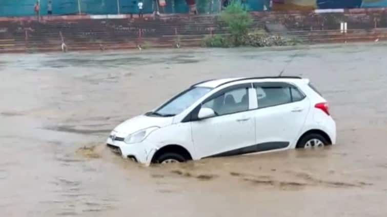 Uttarakhand Floods Several Cars Vehicles Float Haridwar Ganga Monsoon Heavy Rainfall Watch Videos Haridwar Battles Floodwaters, Cars Float Away In Swollen Ganga River After Rains — WATCH