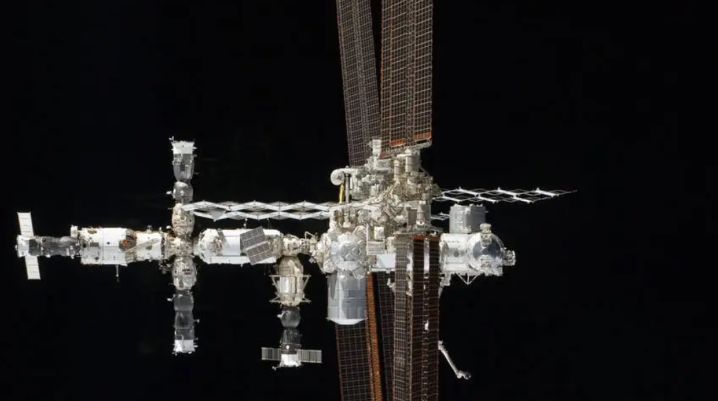 ISS: சர்வதேச விண்வெளி நிலையத்தை கடலுக்குள் தள்ளிவிட திட்டம்: களமிறங்கும் எலான் மஸ்க்