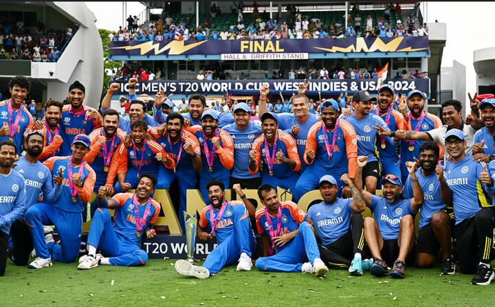 विजयानंतर प्रत्येक खेळाडू आनंदात न्हाहून निघाला होता.