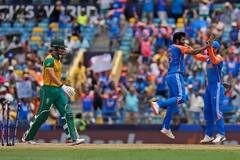 IND vs SA : चक दे इंडिया! रोहितसेनेनं इतिहास रचला, भारताने 17 वर्षांनंतर टी-20 विश्वचषक जिंकला