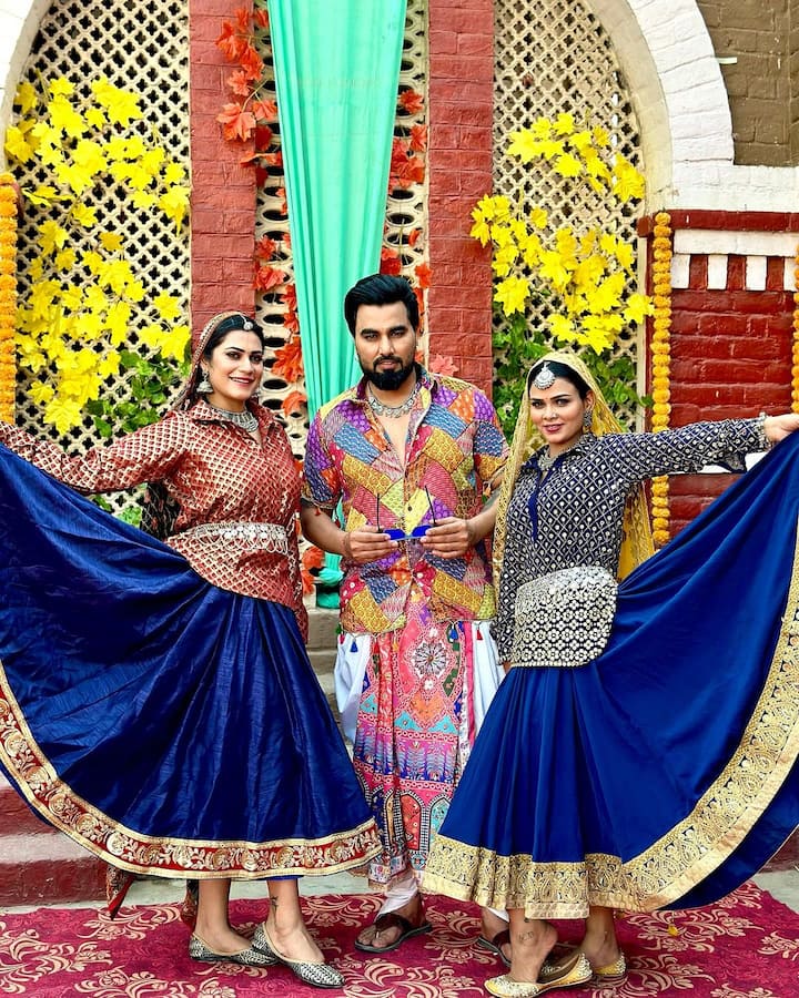 यूट्यूब के जरिए लाखों लोगों के चहेते बने अरमान मलिक अपनी दोनों पत्नियों के साथ जिरकपुर के एक आलीशान फ्लैट में रहते हैं.